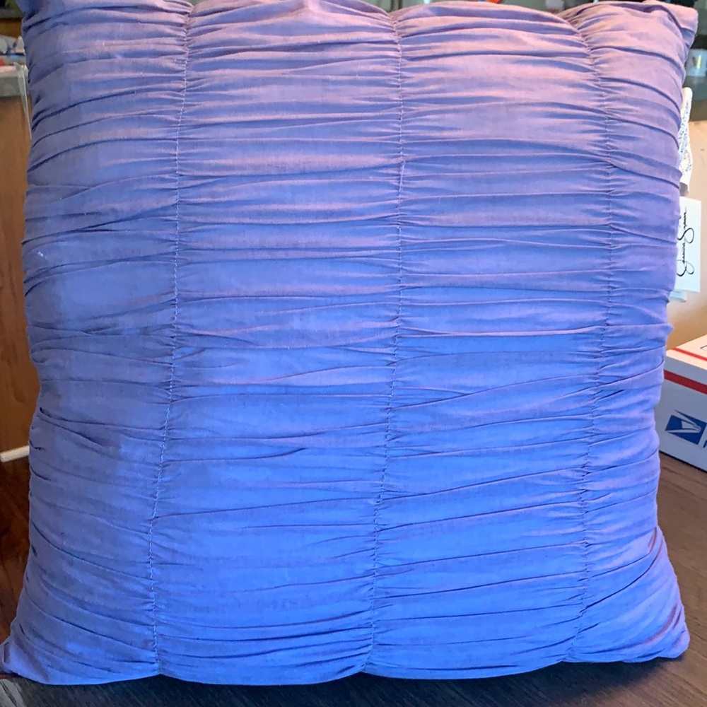 NWT Jessica Simpson Accent Pillow